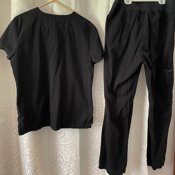 Koi scrubs - Picture 4 of 4